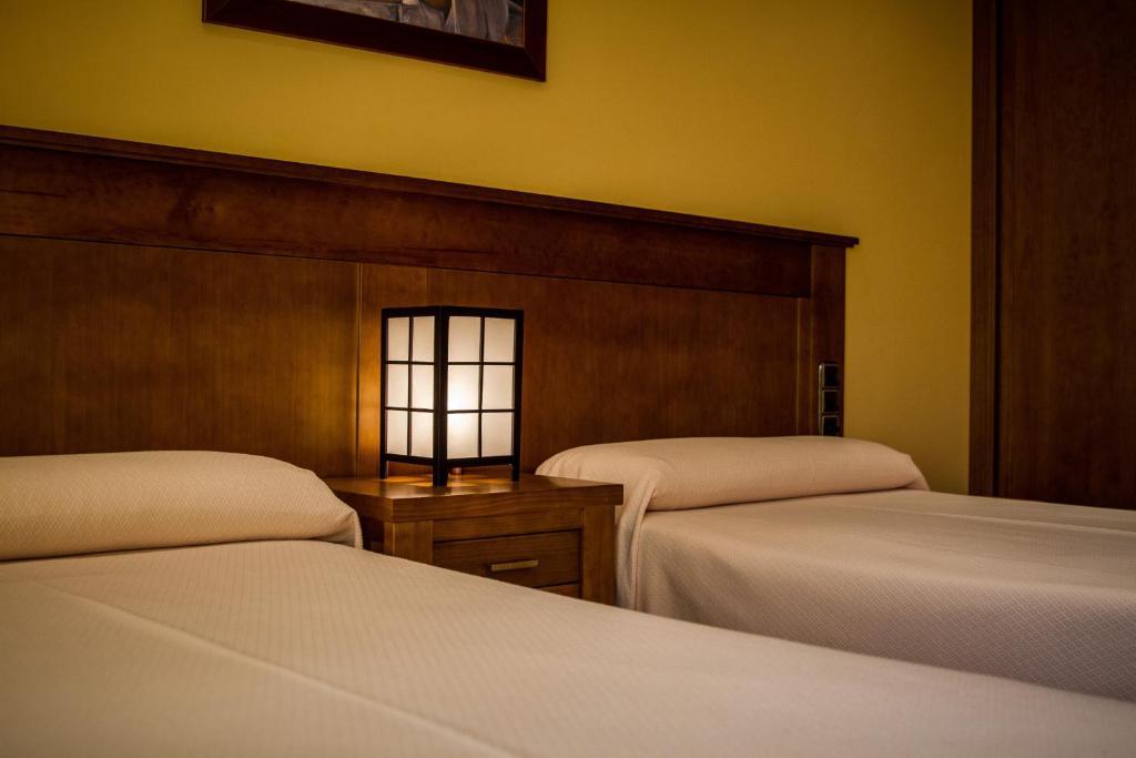 Hostal Rural El Nacimiento Deifontes ภายนอก รูปภาพ