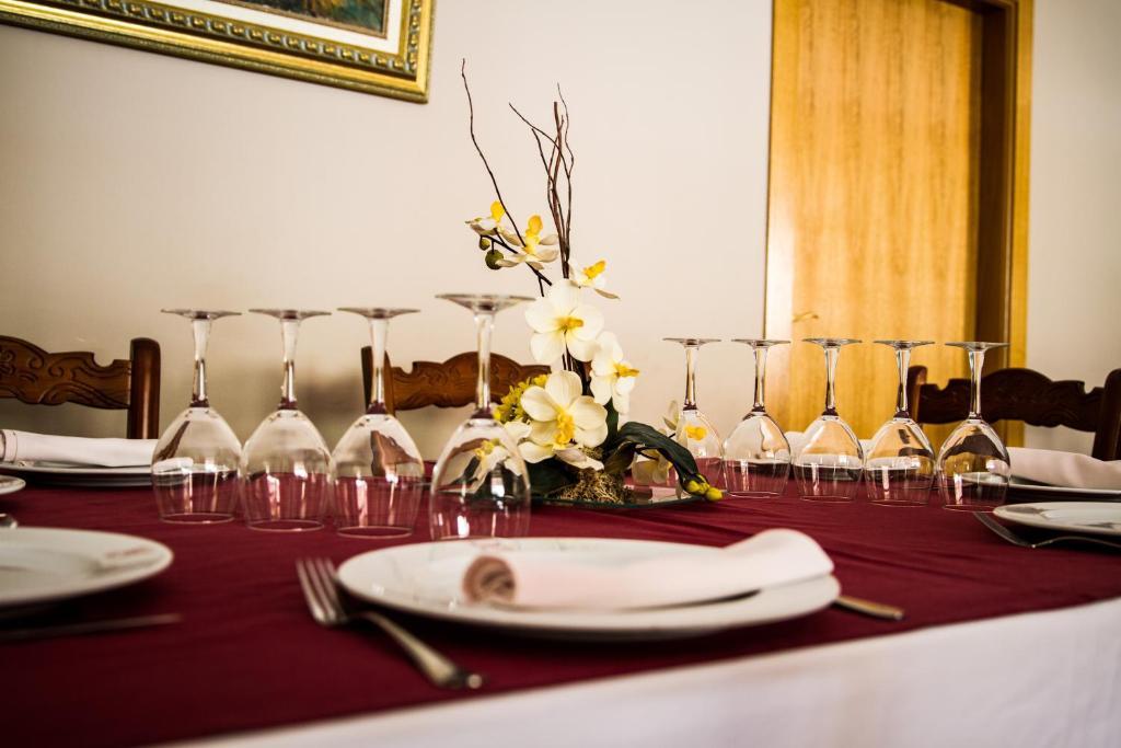 Hostal Rural El Nacimiento Deifontes ภายนอก รูปภาพ